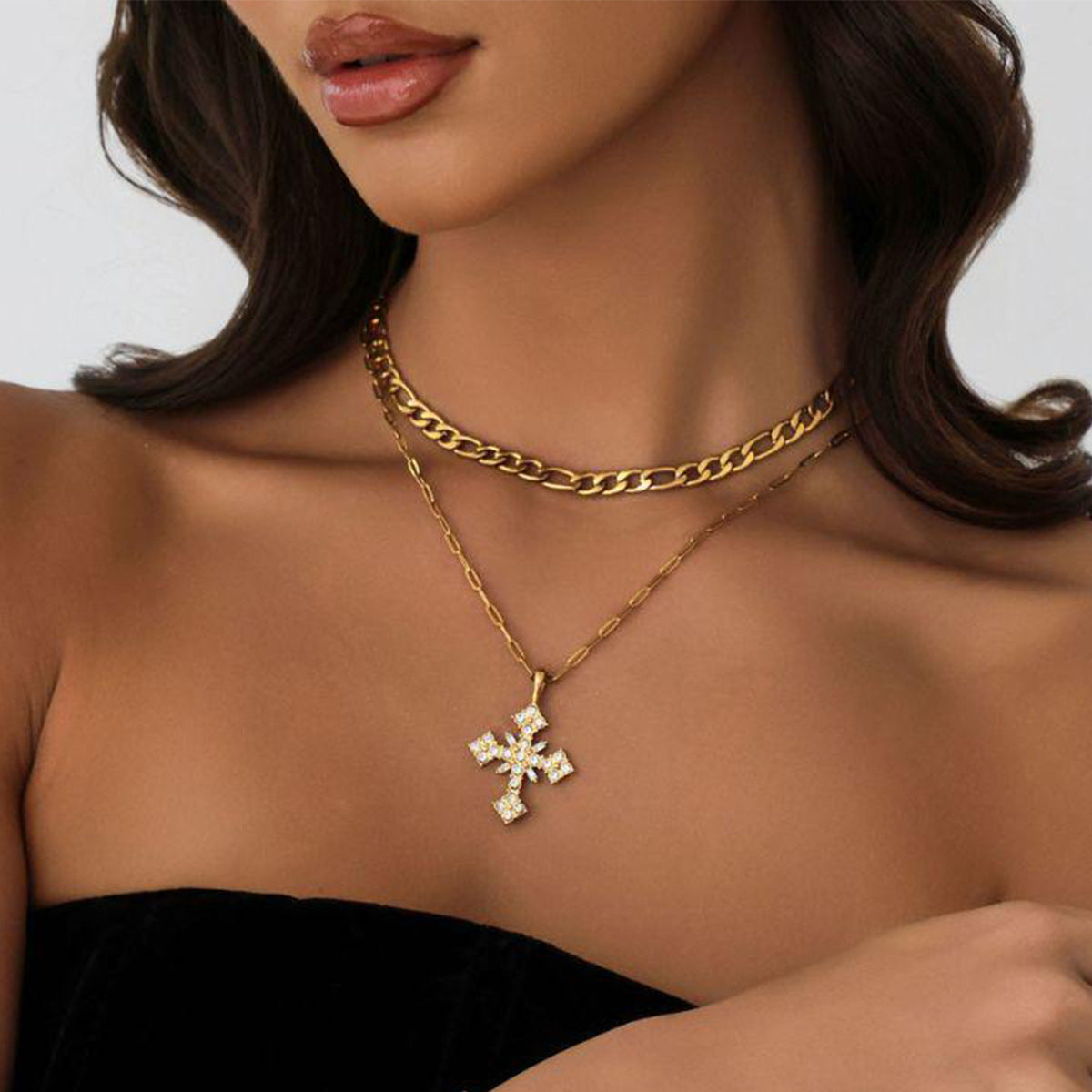 Collier Croix Diamant Élégance