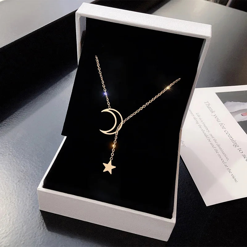 Collier Lune & Étoile Élégance